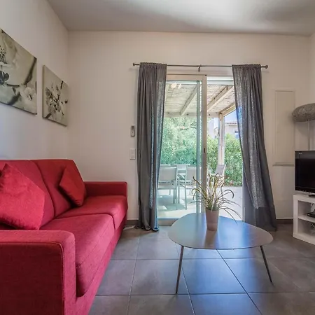 Lecci With Outdoor Pool Porto-Vecchio (Corsica)