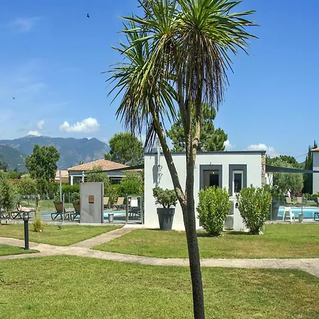 Lecci With Outdoor Pool *